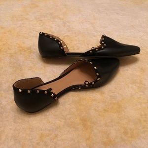 Forever 21 Leather Pointed Toe Black Gold Flats